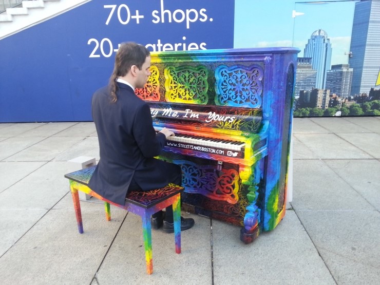 PLAY ME, I'M YOURS